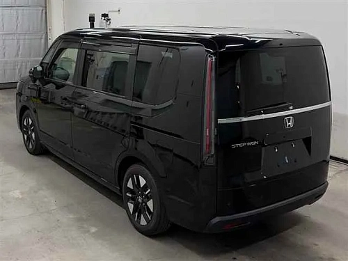 HONDA STEP WAGON 2023