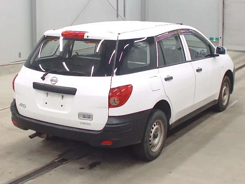 NISSAN AD 2021